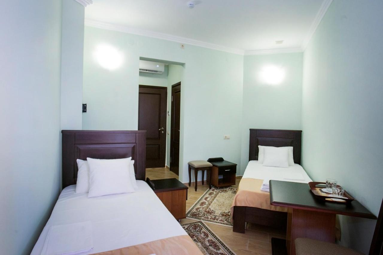 Hotel Acra Sukhumi Eksteriør bilde