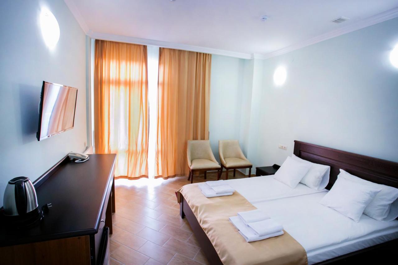 Hotel Acra Sukhumi Eksteriør bilde