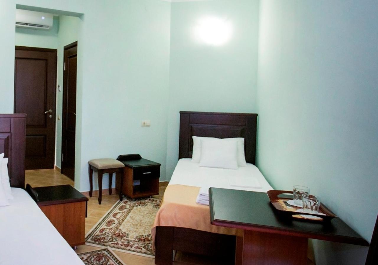 Hotel Acra Sukhumi Eksteriør bilde